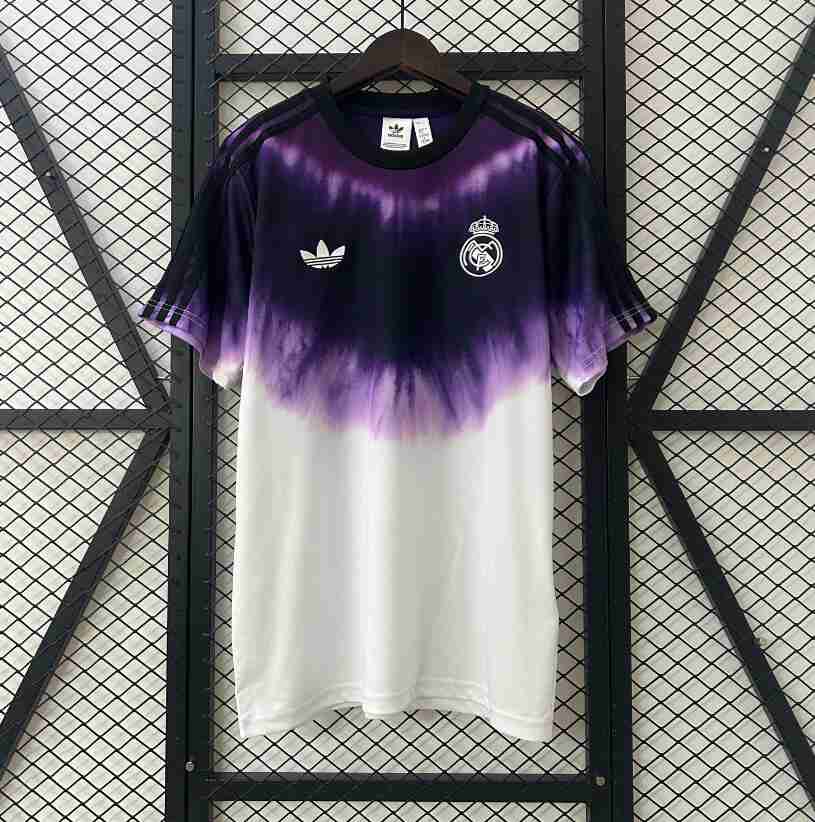 Thailandia Maglietta Calcio Real Madrid Speciale 2025 2026 Thailandia Maglietta Calcio Real Madrid Speciale 2025 2026