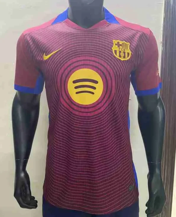 Da Messi a Ronaldo: perché quei campioni buttano via le medaglie? La verità è qui! 🏆😱 Maglia del Barcellona 2025