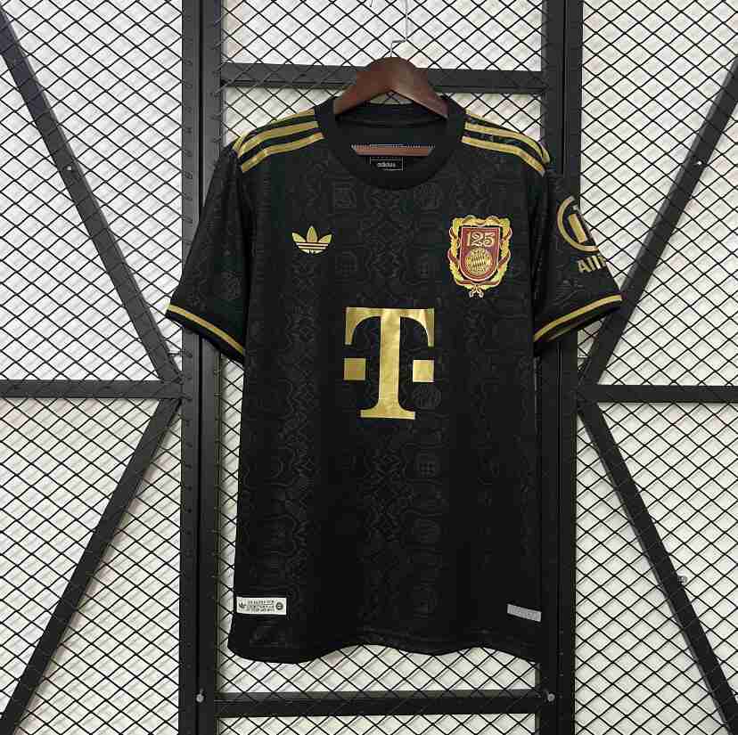 Thailandia Maglia Calcio Bayern Monaco 125th 2025 2026 Nero Thailandia Maglia Calcio Bayern Monaco 125th 2025 2026 Nero