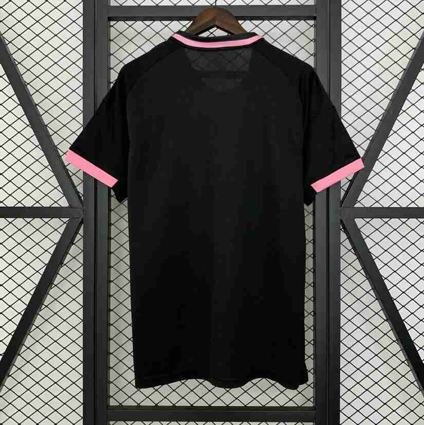 Thailandia Speciale Maglia Calcio Real Madrid 2025 26 Rosa_1